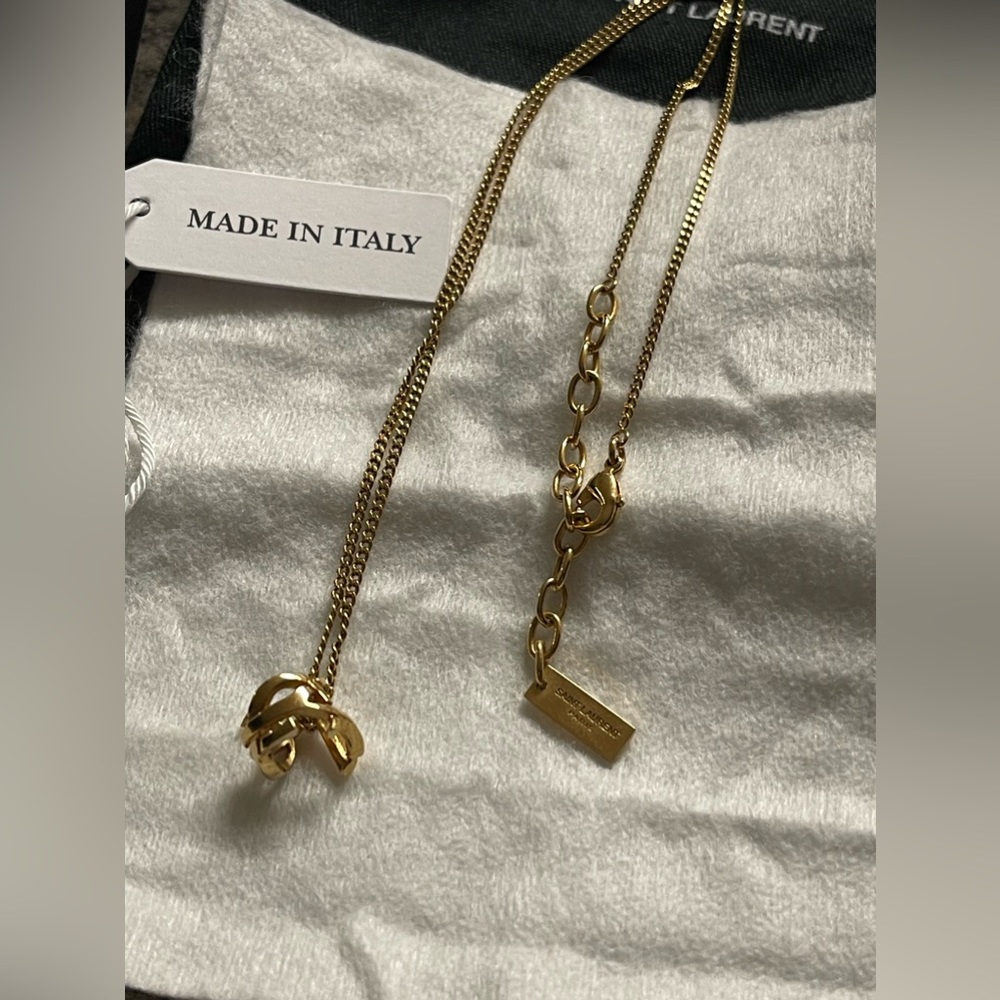 YSL Cassandre Twist Pendant Necklace - Picture 4 of 8